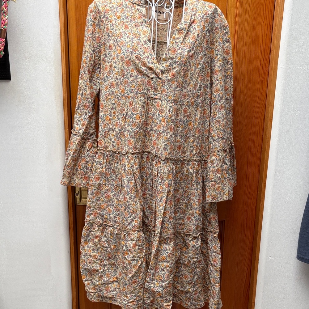 PIETSIE Floral Tiered Long Sleeve Dress - Beige/Gold